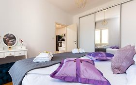 Luxa 5 Min Old Town, 10 Min Airport
